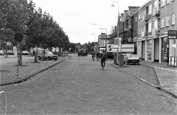 Burg.Kuperusplein — Heerenveen